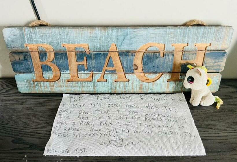 Beachfront Retreat! 3 Steps To Walkover!