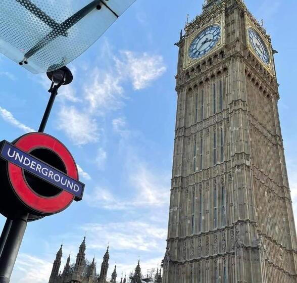 Battersea Bridge Ultra Central London One Bedroom Apartment 10 Mins Walk To Kings Road Chelsea