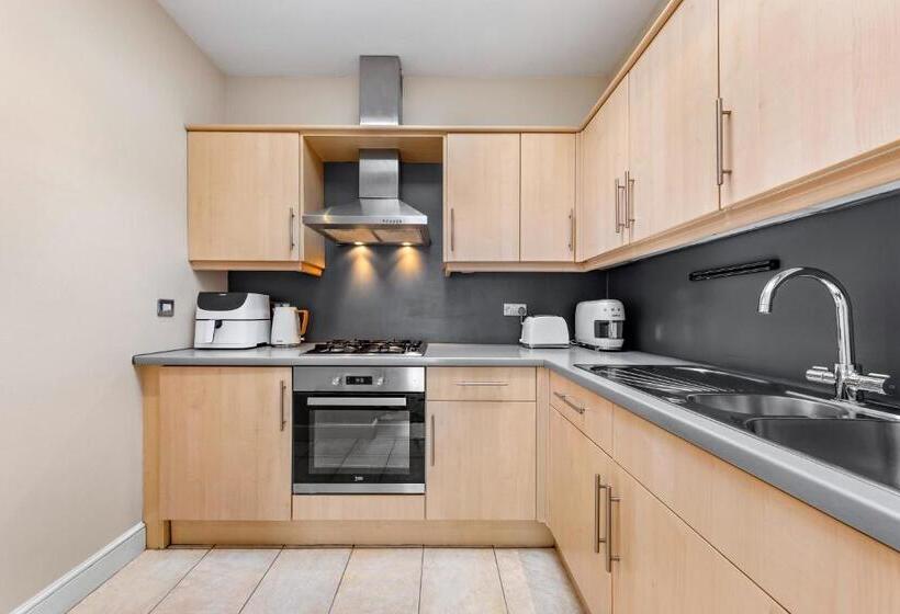 Battersea Bridge Ultra Central London One Bedroom Apartment 10 Mins Walk To Kings Road Chelsea