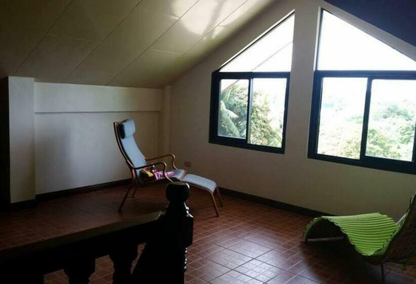 Charming 6 Bed House In Puerto Galera