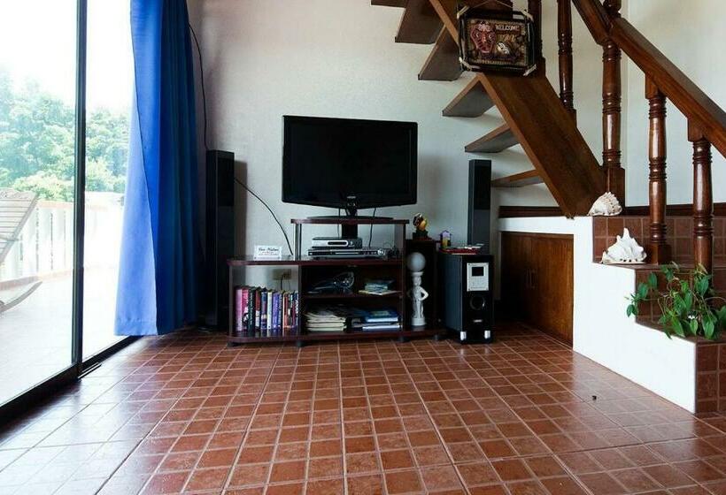 Charming 6 Bed House In Puerto Galera
