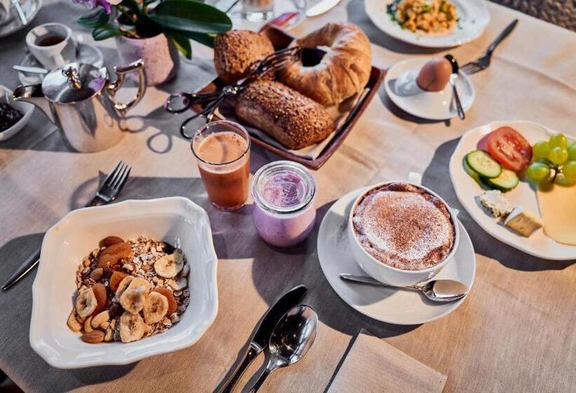 Aktiv & Spa Hotel Alpenrose