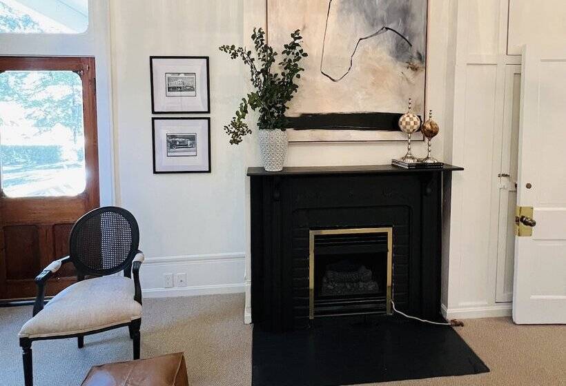 مبيت وإفطار The General S Quarters Boutique