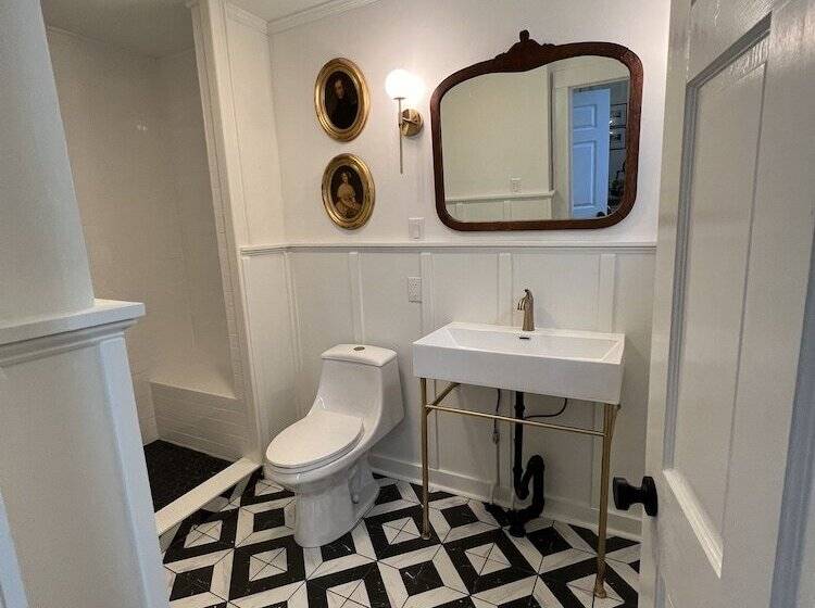 مبيت وإفطار The General S Quarters Boutique