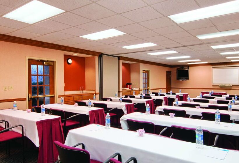 مسافرخانه Hyatt House Dallas Addison