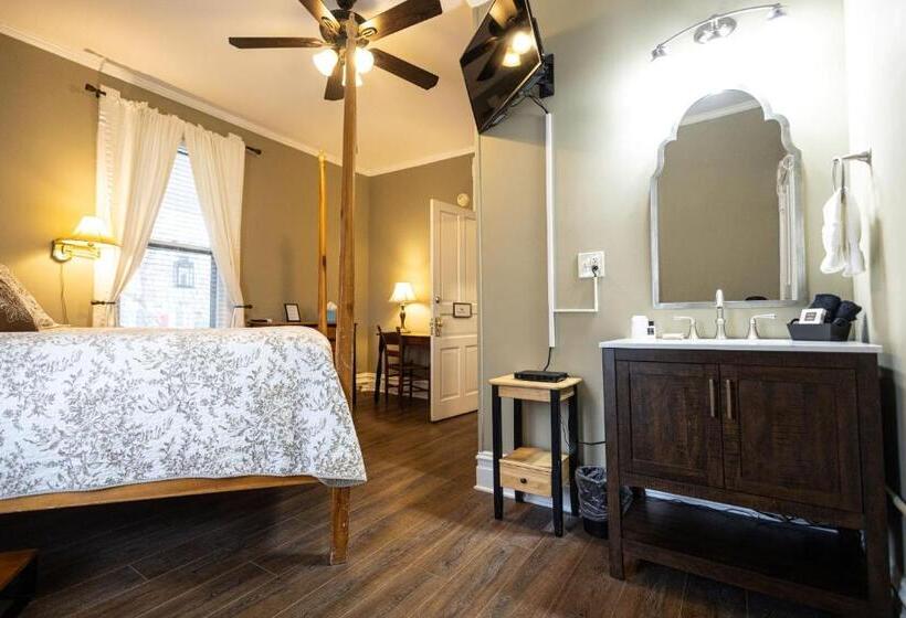 فندق 1898 Waverly Inn