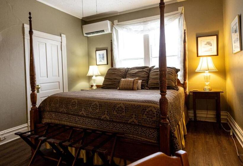 فندق 1898 Waverly Inn