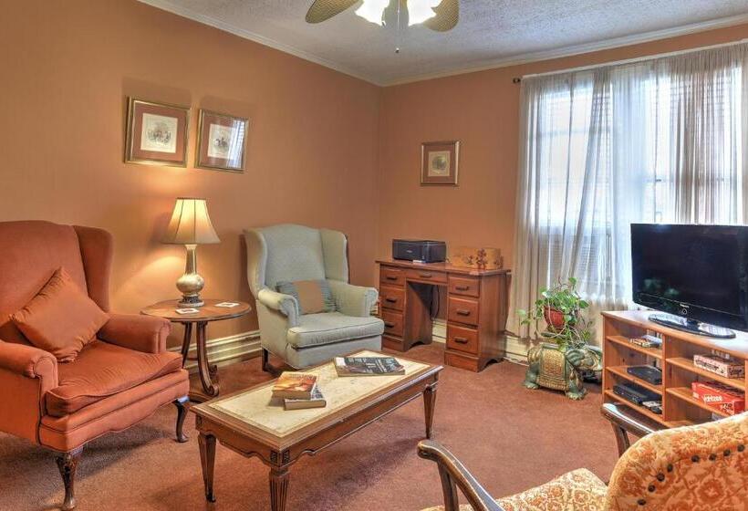 فندق 1898 Waverly Inn