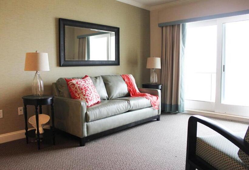 Отель Alouette Beach Resort