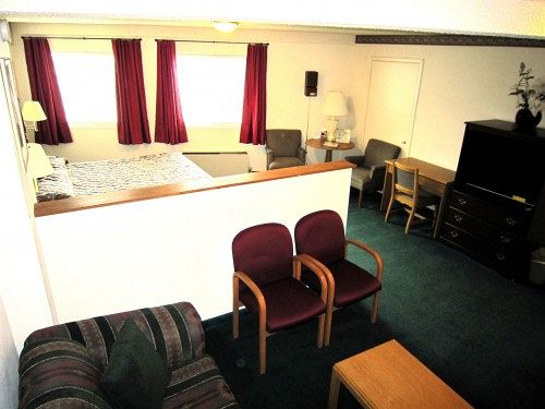 فندق Aloha Inn & Suites