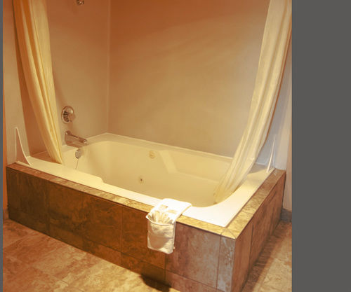 فندق Aloha Inn & Suites