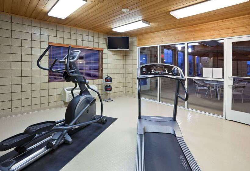 فندق Americinn By Wyndham Fort Pierre  Conference Center