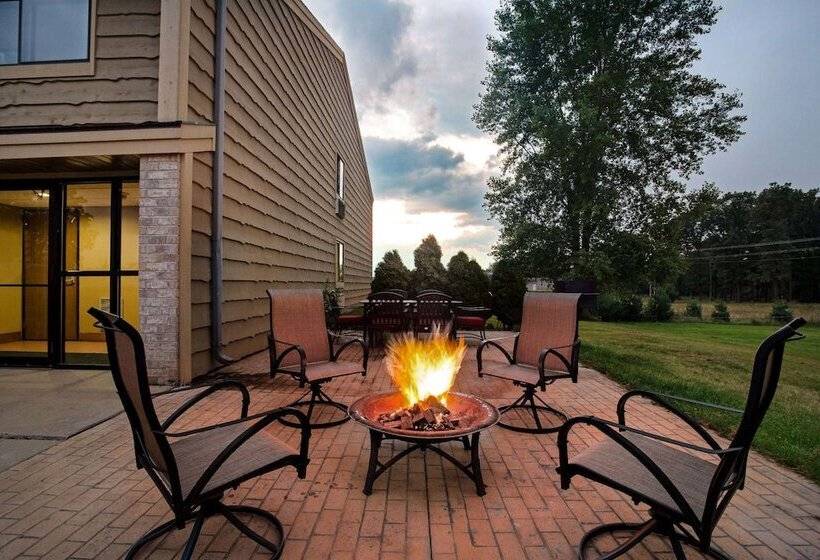 فندق Americinn By Wyndham Tomah