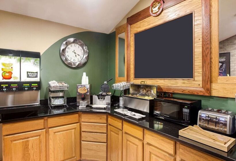 فندق Americinn By Wyndham Tomah