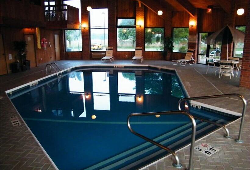 فندق Amerihost Inn & Suites  Mexico