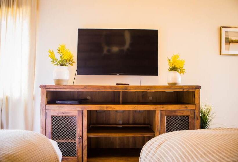 酒店 Anglers Lodge