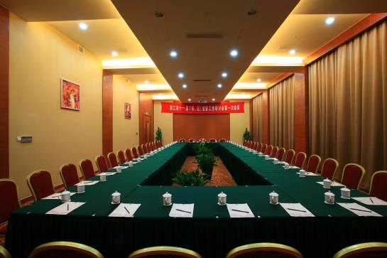 Gold Riverside Hotel