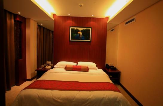 Gold Riverside Hotel