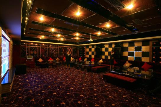 Gold Riverside Hotel