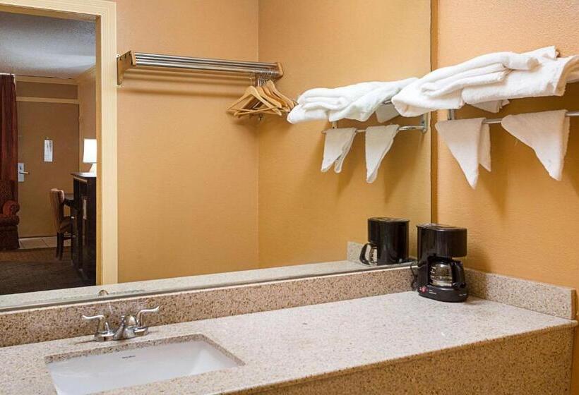 هتل Parkway Inn Of Birmingham