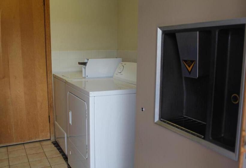 فندق Budget Host Inn Fridley