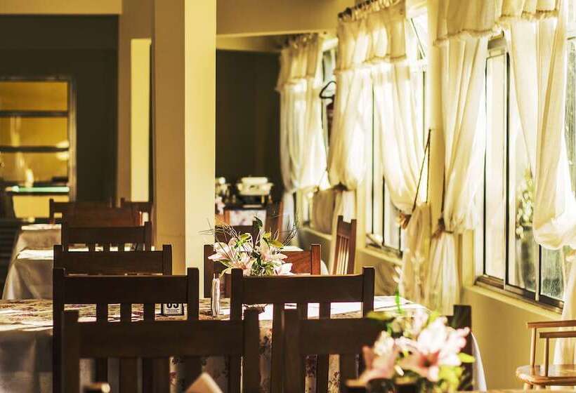 Отель Canzi Cataratas