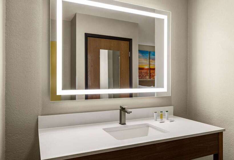 فندق Days Inn By Wyndham