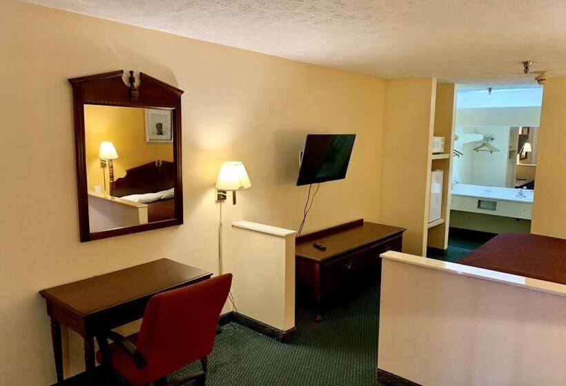 فندق Deluxe Inn & Suites