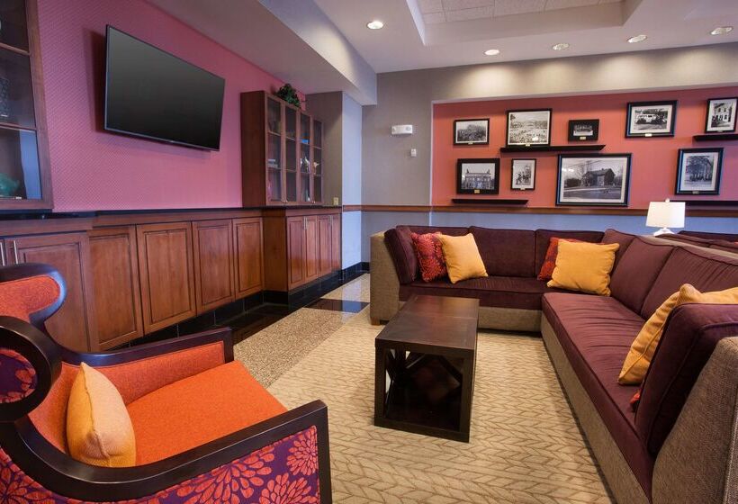 בית מלון כפרי Drury Inn & Suites Cincinnati Sharonville