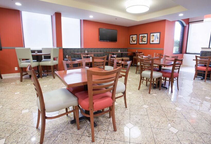 فندق Drury Inn & Suites Joplin