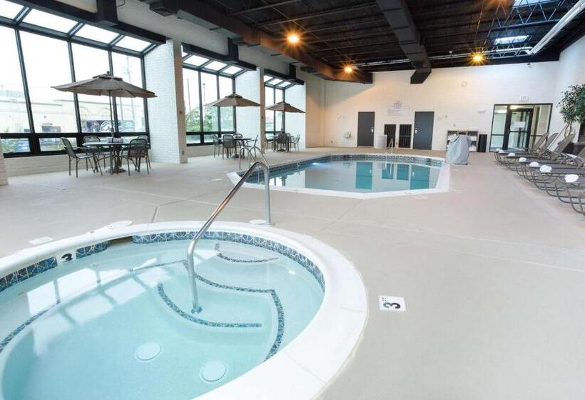 فندق Drury Inn & Suites Joplin