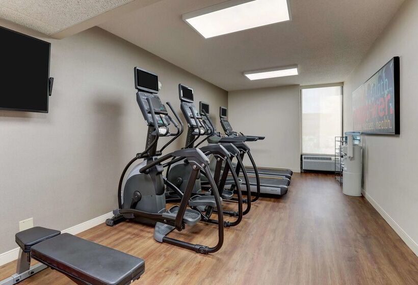 فندق Drury Inn & Suites St. Louis St. Peters