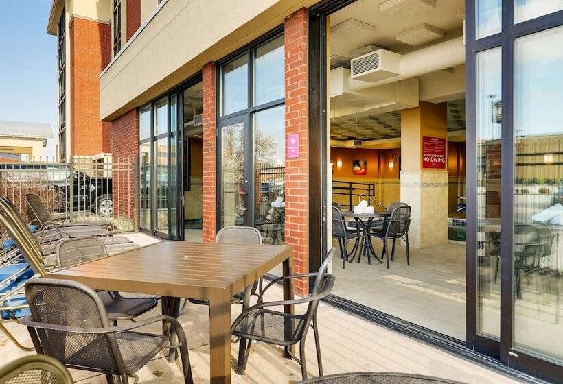 فندق Drury Inn & Suites St. Louis St. Peters