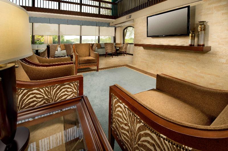 فندق Drury Inn & Suites St. Louis St. Peters