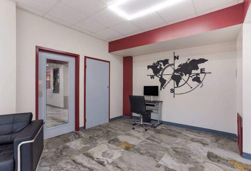 בית מלון כפרי Econo Lodge Cave City