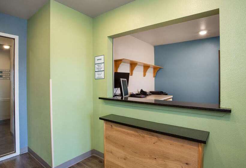 בית מלון כפרי Extended Stay America Select Suites  Gulfport