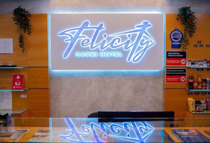 هتل Felicity Garni