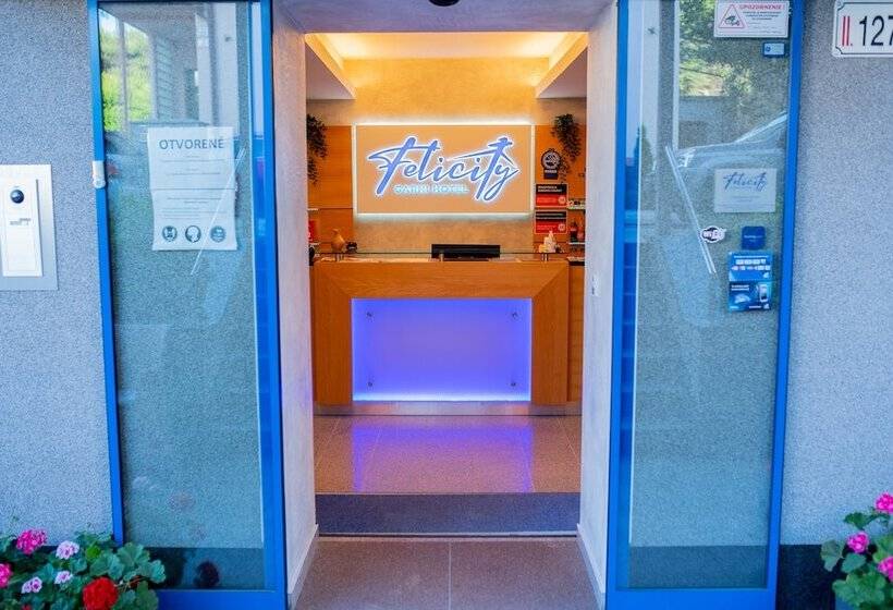 هتل Felicity Garni