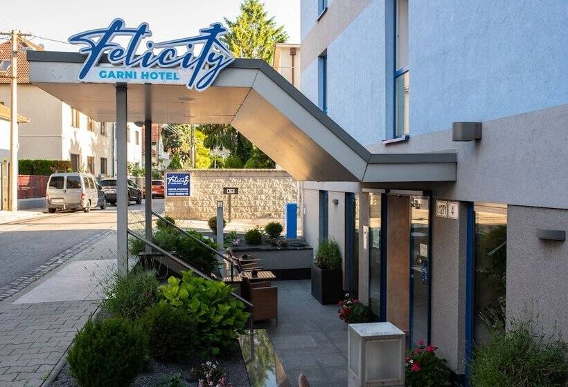 هتل Felicity Garni