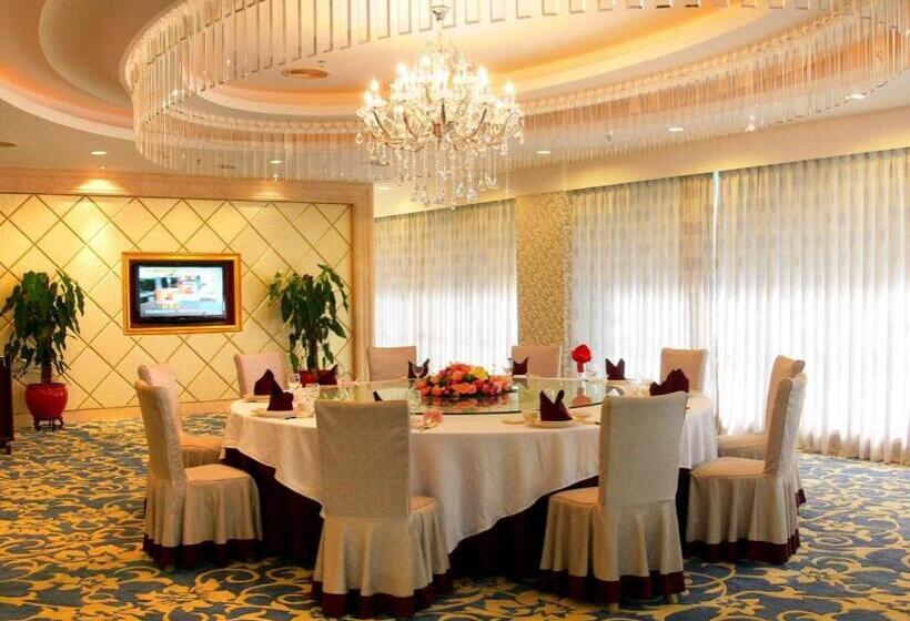 호텔 Holiday Inn Triumphal