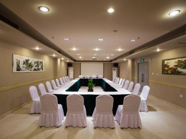 ホテル Jinjiang Inn Jinzhou Luoyang Road