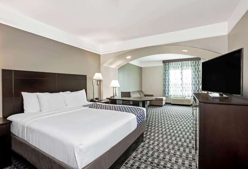 Отель La Quinta By Wyndham Deer Park