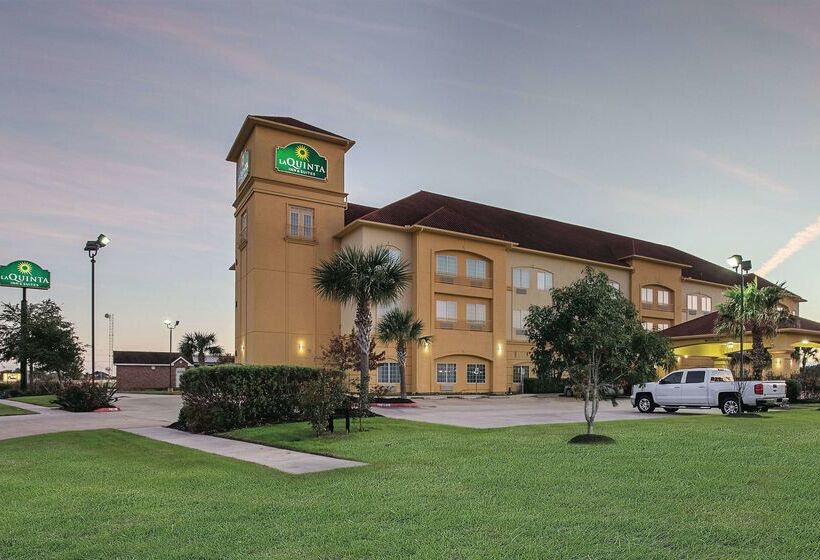 Отель La Quinta By Wyndham Deer Park