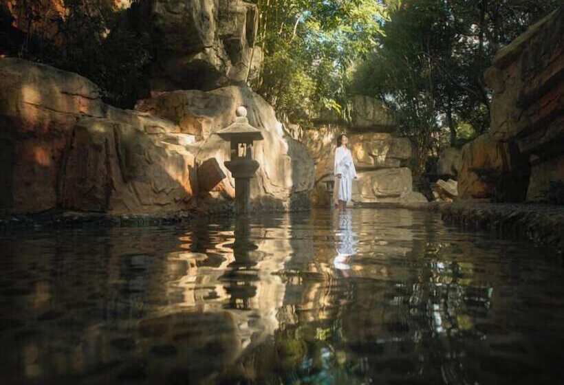 בית מלון כפרי Mission Hills Resort Haikou