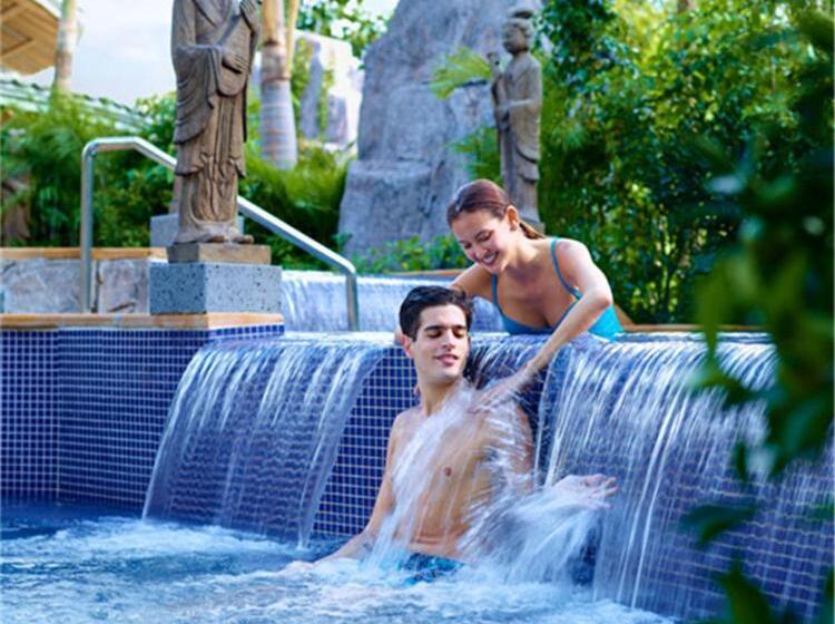 בית מלון כפרי Mission Hills Resort Haikou