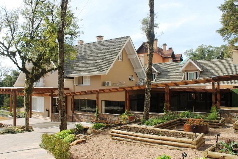 Отель Monte Felice Bosque