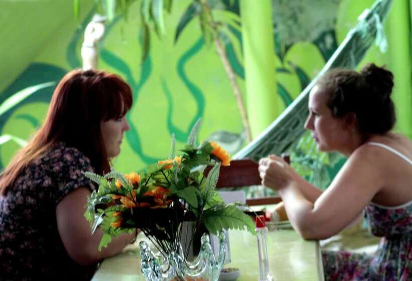 호텔 Papagaio Hostel & Pousada