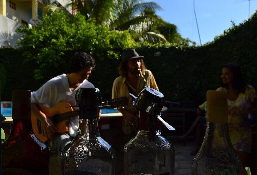 호텔 Papagaio Hostel & Pousada