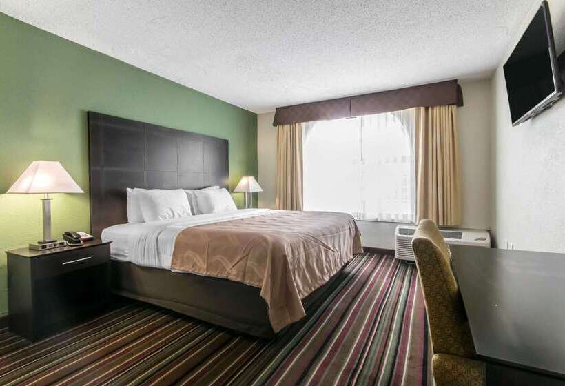 Отель Quality Inn & Suites