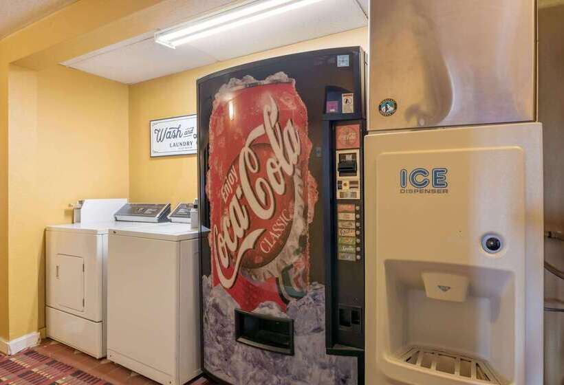 Отель Rodeway Inn